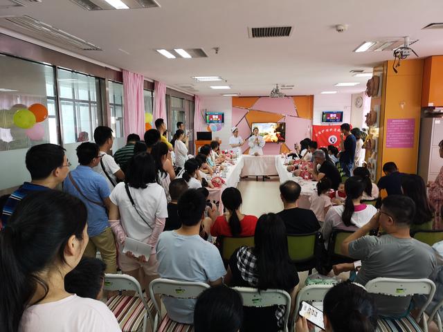 江西省妇幼保健院产科门诊孕妇学校举行“6·16父亲节”科普活动