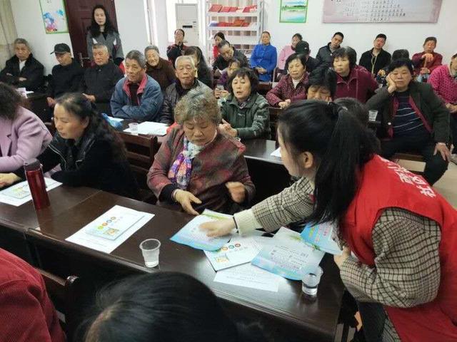 湖北鄂州雷山社区“幸福加油站”家长学校正式开课