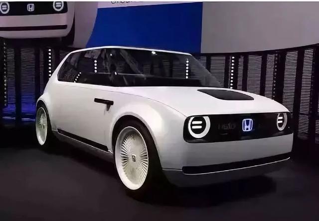 “日内瓦电动车展”，我们都从概念车上看到了哪些“小趋势”？