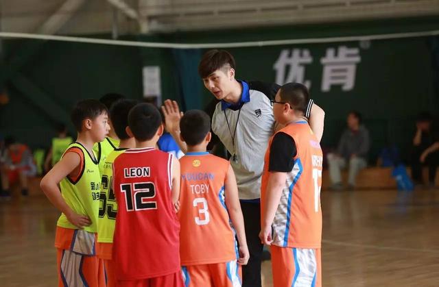 逐梦令｜新东方、真格基金都看好的优肯篮球如何打造新一代「中国移动长城」？