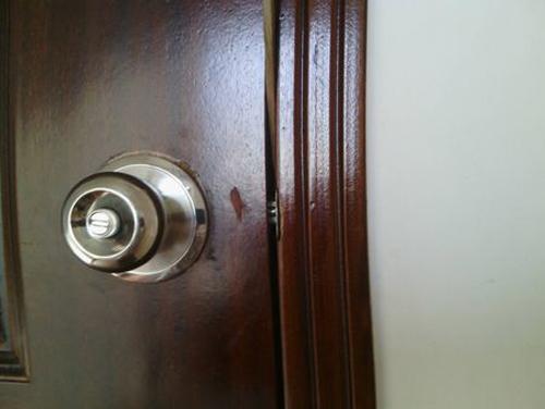 门锁打不开是什么原因造成的 门锁打不开怎么办