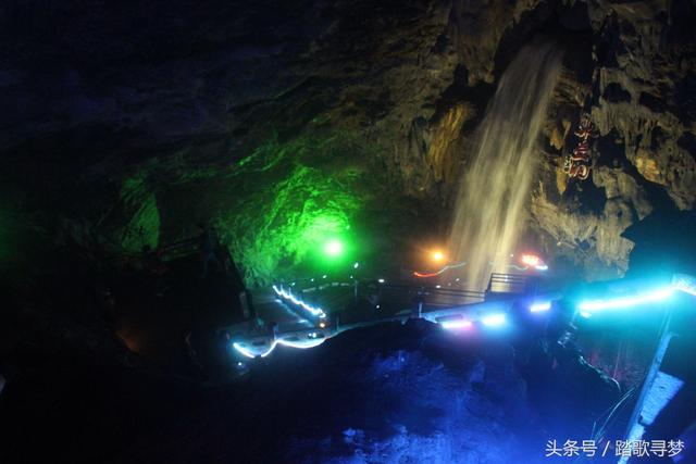 浙江旅游之金华双龙洞，世界上唯一卧舟进洞的溶洞