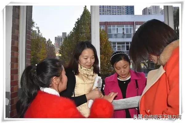 不同的主题 异样的精彩 郑州市上街区金华小学 召开分主题家长会