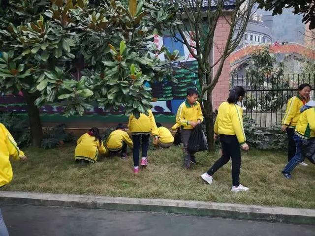 关岭关索中心小学：多形式开展“植树节”活动