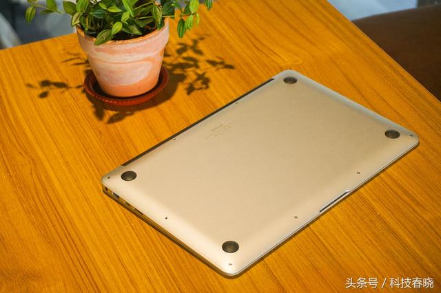 AirBook上手评测：千元售价万元工艺，高品质轻薄笔电新选择